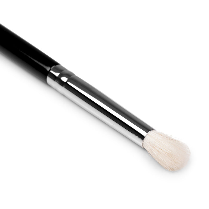 Notts Hobbies Medium Drybrush Bristles close up on a white background