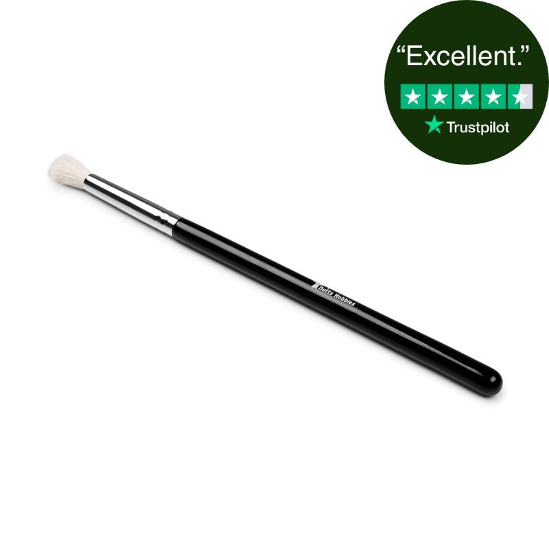 Notts Hobbies Medium Drybrush angled diagonally on a white background with a trustpilot badge